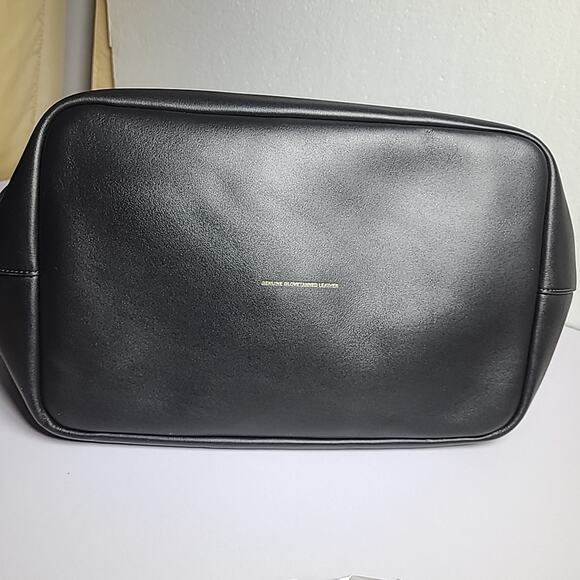 Limited Edition Runway COACH Large Kisslock Frame Bag, Black Gold - Picture 5 of 7